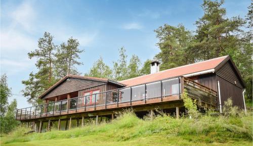 Three-Bedroom Holiday Home 