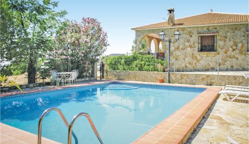 Three-Bedroom Holiday Home 