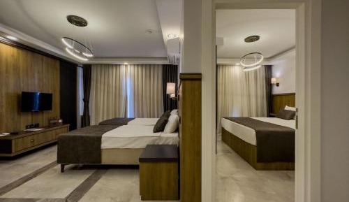 Junior Suite with Garden View