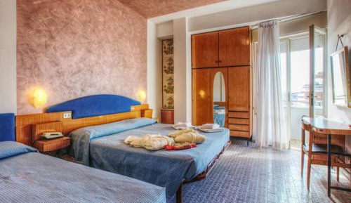 Comfort Triple Room