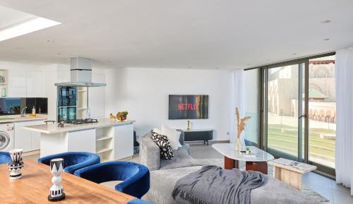 Two-Bedroom Apartment with Sea View