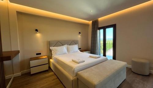 Junior Suite with Mountain View