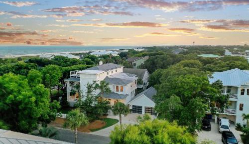 Seven-Bedroom Holiday Home