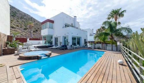 Villa with Sea View