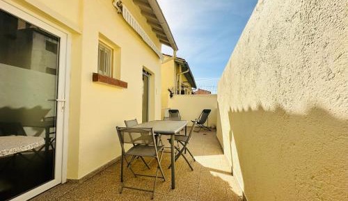 Holiday Home (4 Adults)