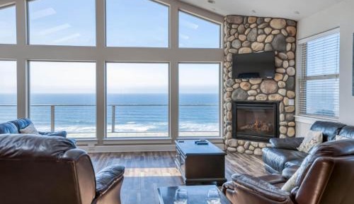 Five-Bedroom Holiday Home