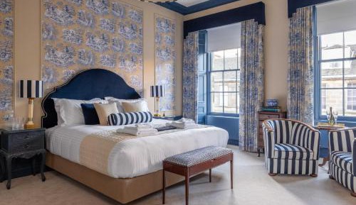 Suite with City View