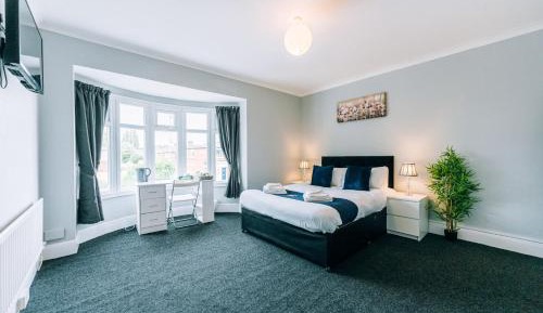 Double Room with Shared Bathroom