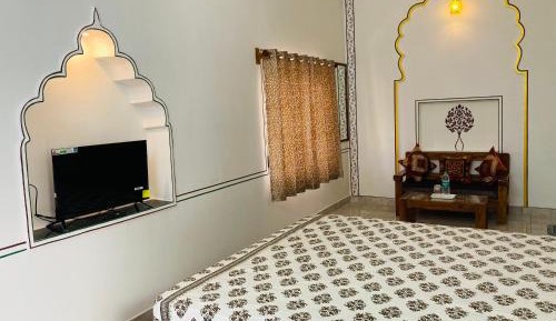 King Room with Balcony