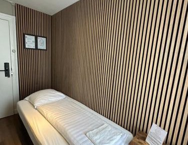 Single Room with Shared Bathroom