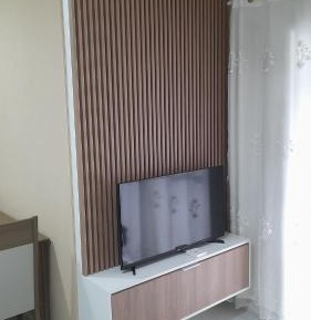 Two-Bedroom Apartment with Mountain View