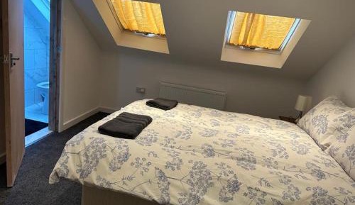 Deluxe Double Room with Shower