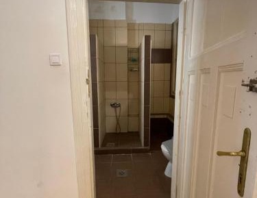 Deluxe Single Room with Shared Kitchen
