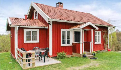 Three-Bedroom Holiday Home 