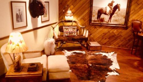 Deluxe King Suite
