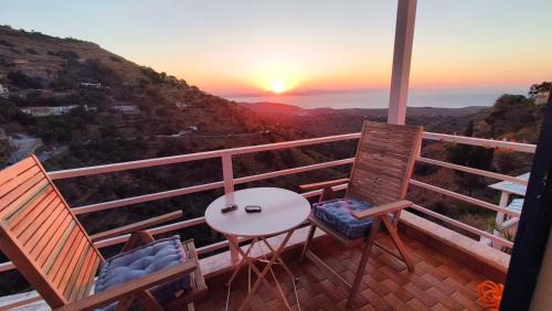 Studio Apartment with Sea View