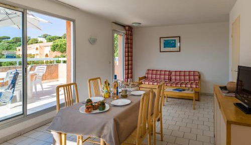 One-Bedroom Apartment (4 Adults)