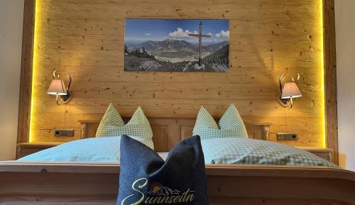 Apartment with Mountain View