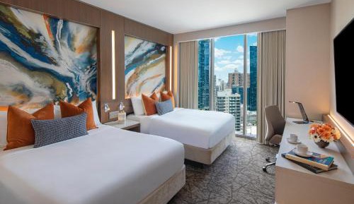 Guest room, 2 Queen, City view