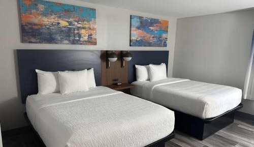 Queen Room with Two Queen Beds - Non-Smoking