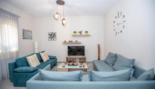One-Bedroom Apartment with Balcony