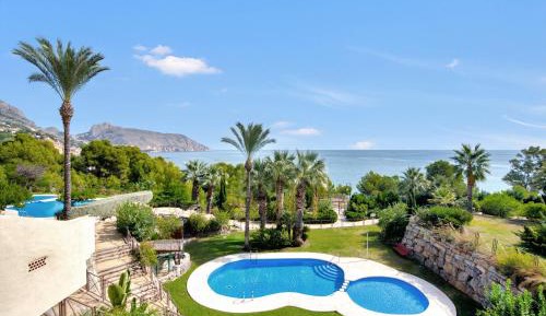 Villa with Sea View
