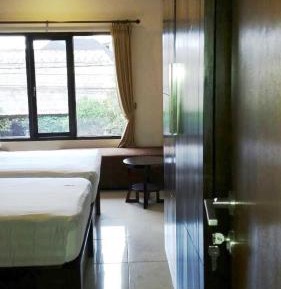 Double or Twin Room with City View