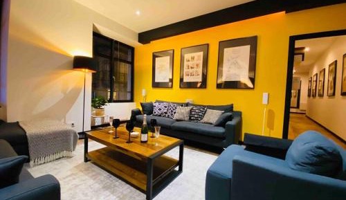 Deluxe Apartment