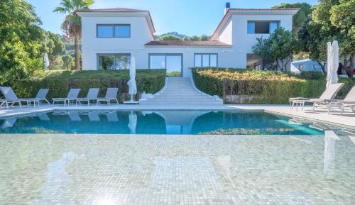 Six-Bedroom House