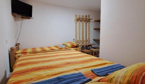 Triple Room with Private Bathroom