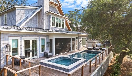 Five-Bedroom Holiday Home