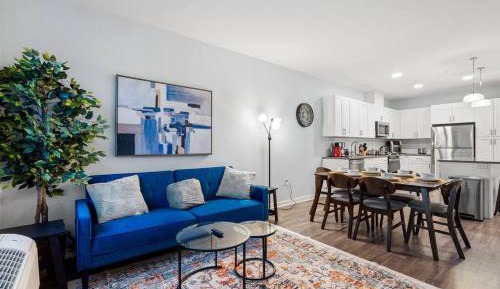 Deluxe One-Bedroom Apartment with Garden View