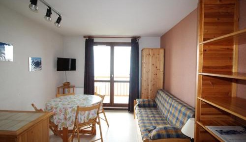 Apartment (4 Adults)