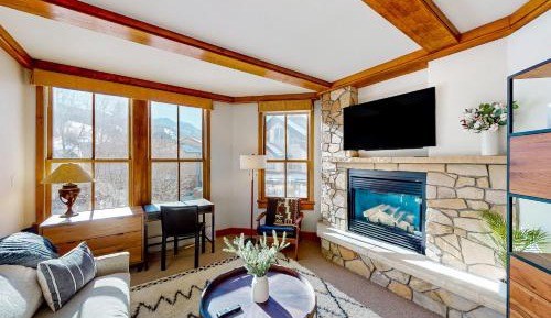 One Bedroom Apartment