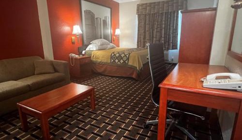 1 King Bed, Studio Suite, Non-Smoking