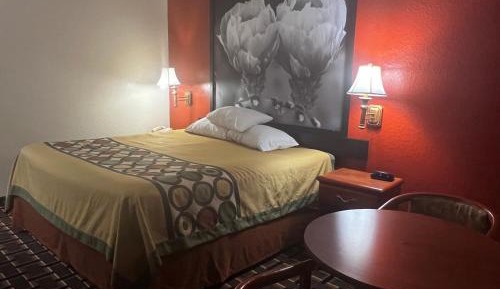 King Room - Non-Smoking