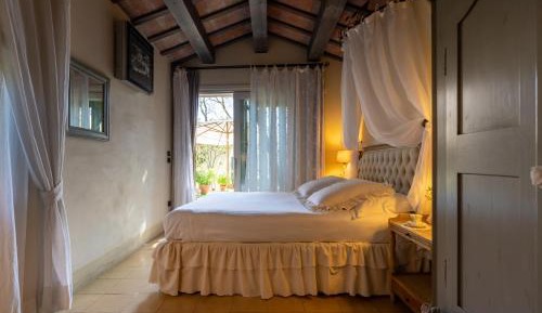 Deluxe Suite with Spa Bath