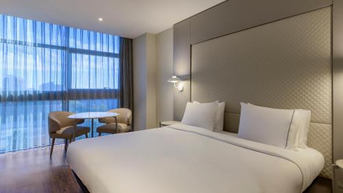 Guest Room, 1 King