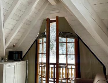 Studio with Balcony