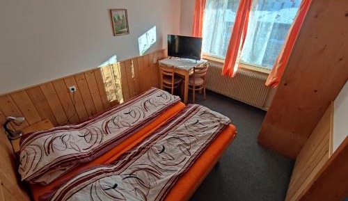Double Room with Private External Bathroom