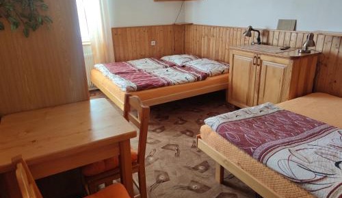 Quadruple Room with Private Bathroom