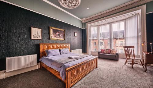 Double Room with Shared Bathroom