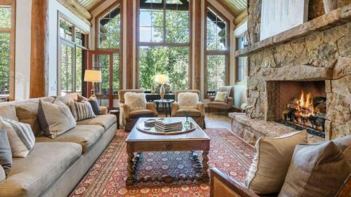 Six-Bedroom Holiday Home