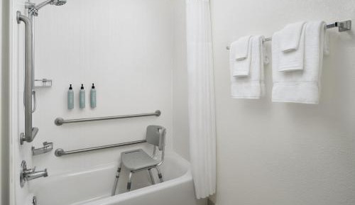 King Room with Sofa Bed and Adapted Tub - Mobility and Hearing Accessible