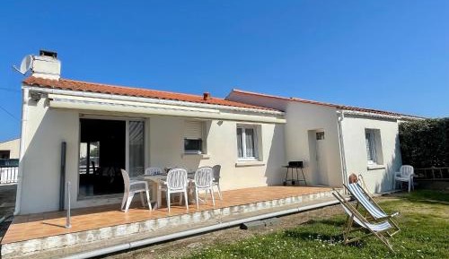 Holiday Home (6 Adults)