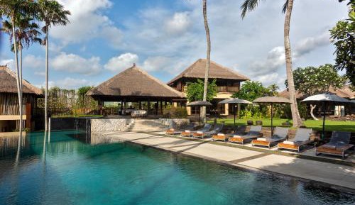 5BR Luxury Villa | Ocean View, Cinema, Shared Tennis Court, Full Service, Event Ready