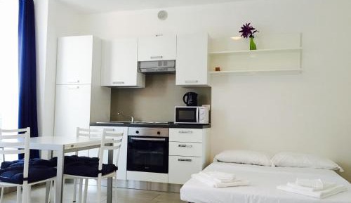 Studio (4 Adults)