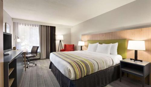 Queen Room - Disability Access/Non-Smoking