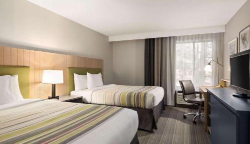Queen Room with Two Queen Beds - Non-Smoking