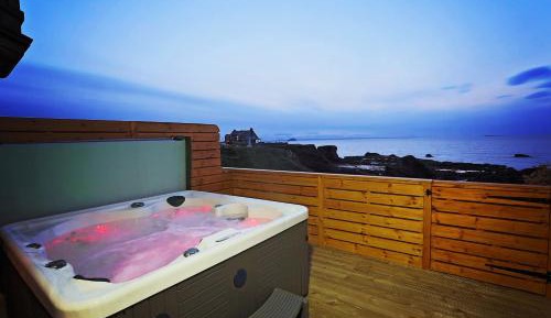 Suite with Hot Tub
